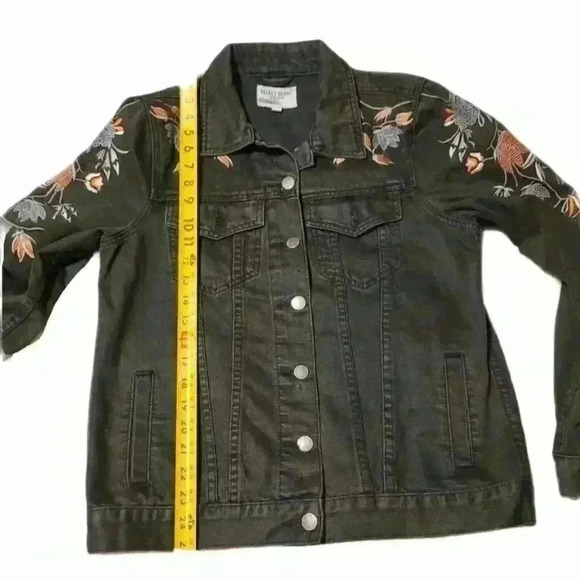 Embroidered Black Denim Jacket - Picture 10 of 10